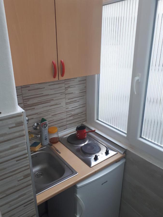 Apartamento Cozy Hikers Flat Belgrado Exterior foto