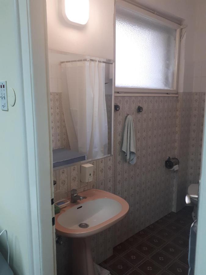 Apartamento Cozy Hikers Flat Belgrado Exterior foto