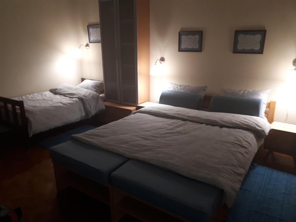 Apartamento Cozy Hikers Flat Belgrado Exterior foto