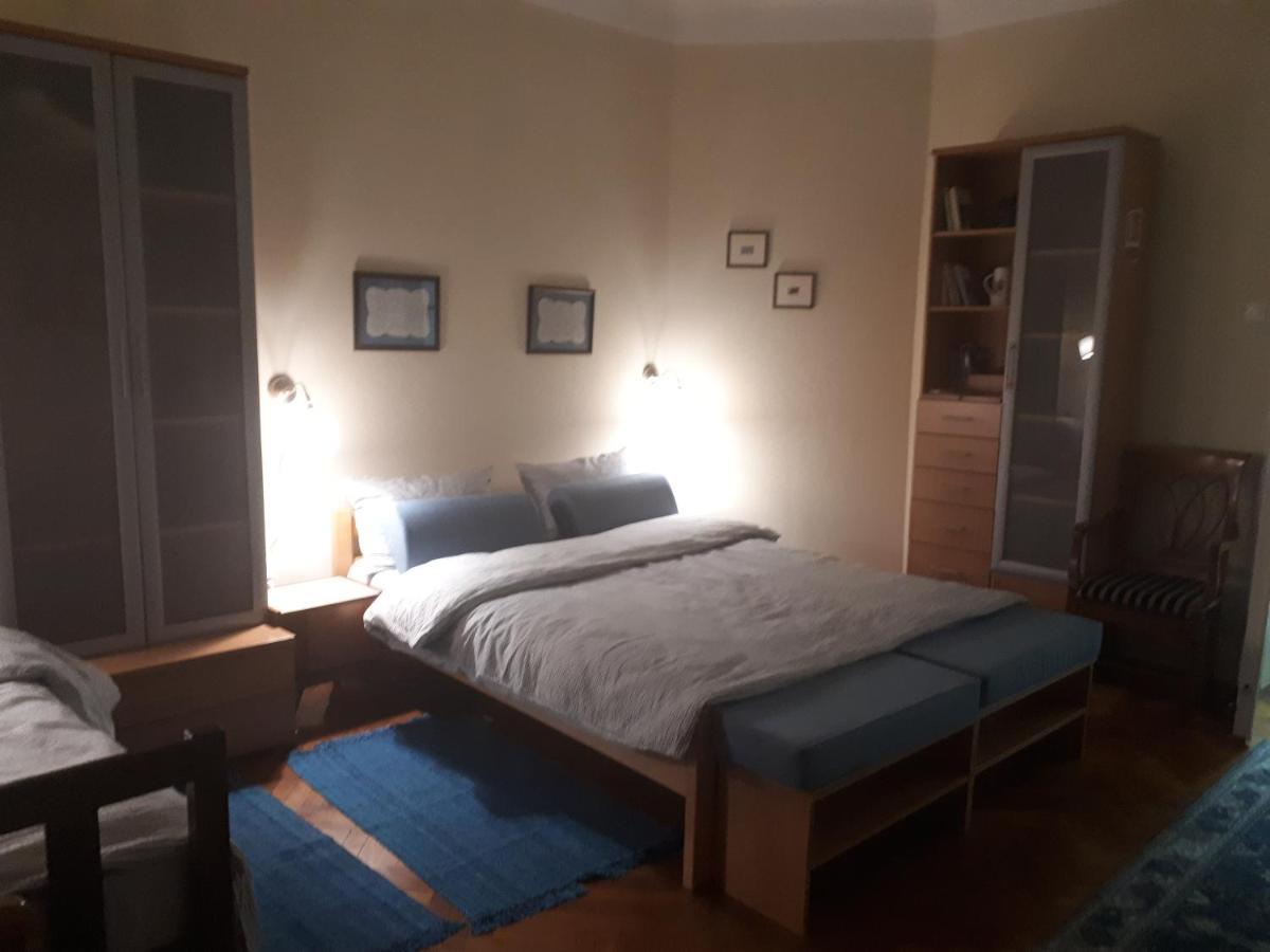 Apartamento Cozy Hikers Flat Belgrado Exterior foto